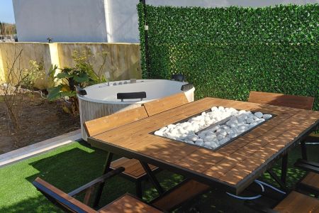 کلبه سوئیسی جکوزی دار در متل قو - سی سرا