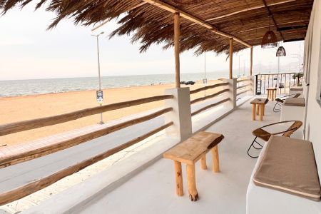 بومگردی لب دریا در قشم - سلخ