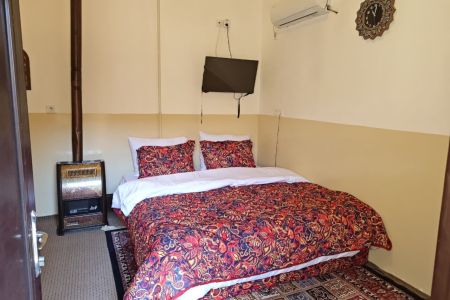 بومگردی در لنجان - زرین شهر - اتاق دبل