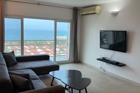 سوئیت رو به دریا در دامون ساحلی کیش