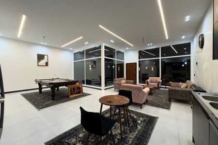 ویلا استخردار در چهارباغ - محمدآباد افشار