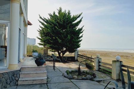 خانه لب ساحل در نور - رستم رود - همکف