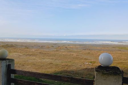 خانه لب ساحل در نور - رستم رود - همکف