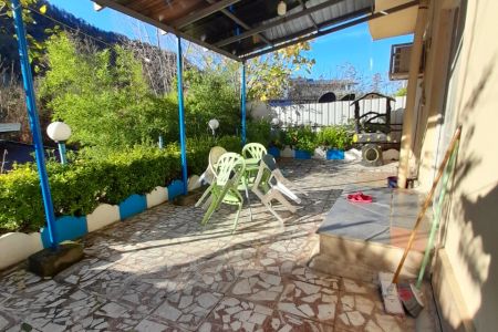 سوئیت حیاط دار در میانکی چالوس - همکف