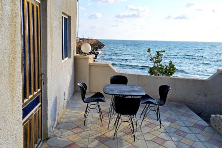 سوئیت کنار دریای عمان در چابهار - رمین - همکف