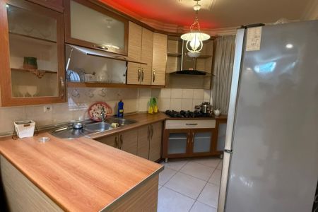 سوئیت در تهران - بلوار کاوه - ط ۳