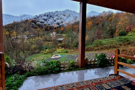 کلبه چوبی با چشم انداز زیبا در ماسال - ورمیه