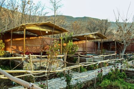 رزرو بوم گردی در نیشابور - بوژان - سیب