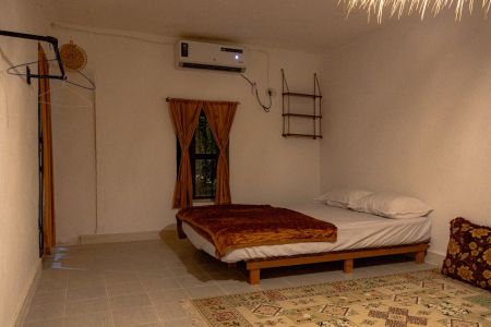 بوم گردی در قشم - گورزین - اتاق لارک