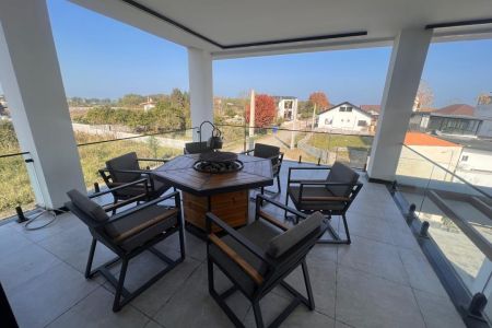 ویلا تریپلکس استخردار در متل قو - چهارخوابه