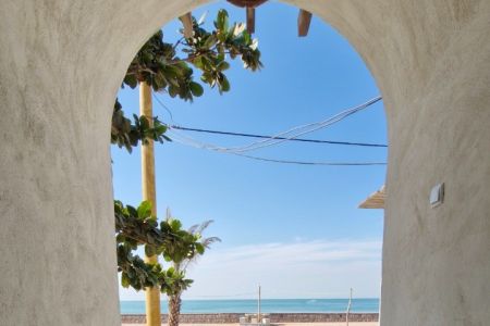 بوم گردی لب ساحل در هرمز - اتاق دریا