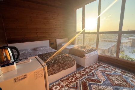 بومگردی با ویو دریا در بندر نخیلو پارسیان