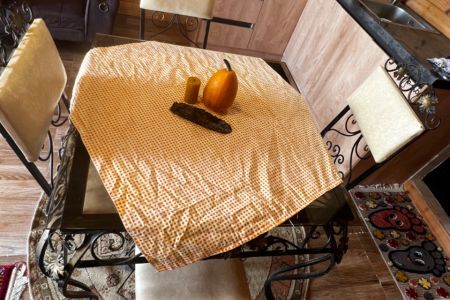 کلبه سوئیسی در شاندرمن - اسطلخ زیر