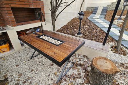 کلبه سوئیسی نزدیک سد در بهشهر - رودبار یخ کش