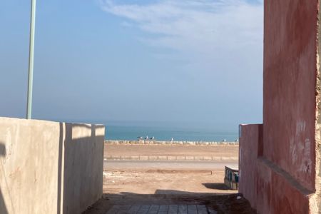 خانه ساحلی نزدیک قلعه پرتغالی ها در هرمز