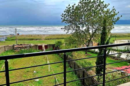 سوئیت رو به دریا رضوانشهر - شفارود - طبقه ۳