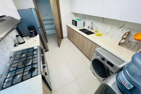 تخت در هاستل دیره دبی - ۵ تخته آقایان