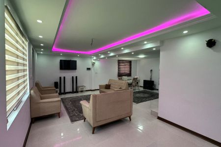 ویلا دو خوابه استخردار در بومهن - گل خندان