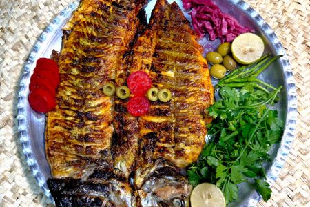 سوئیت چوبی نزدیک به ساحل دریا در رامسر