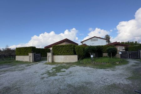 سوئیت حیاط دار در چالوس