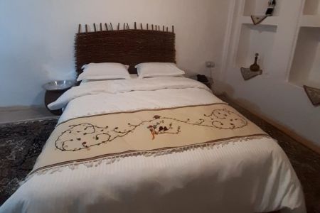 بوم گردی در آلولک قزوین -  اتاق آروس