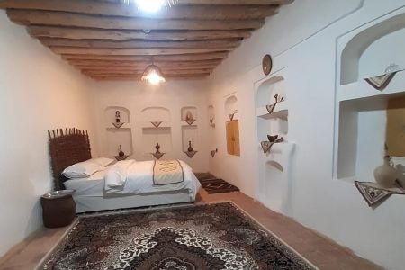 بوم گردی در آلولک قزوین -  اتاق آروس