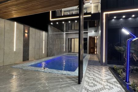 ویلا دوبلکس استخردار در چهارباغ - عرب آباد