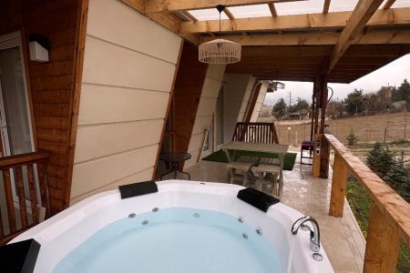 خانه تراس دار در پیشنبور کلاردشت - طبقه ۲