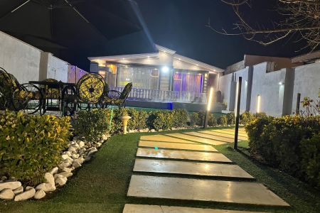 ویلا با استخر و جکوزی در چهارباغ - دهکده ورزشی