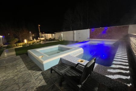 ویلا با استخر و جکوزی در چهارباغ - دهکده ورزشی
