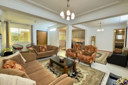 استئجار منزل بساحة في شيرود - Ramaj Mahalleh - الطابق الأرضي