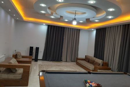 اجاره ویلا استخردار در چهارباغ - لشگرآباد