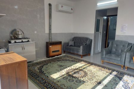 اجاره سوئیت با حوضچه آبگرم در محلات - واحد یک