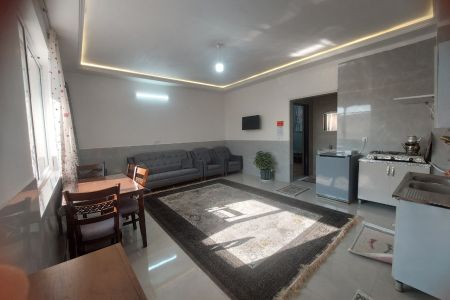 اجاره سوئیت با حوضچه آبگرم در محلات - واحد ۲