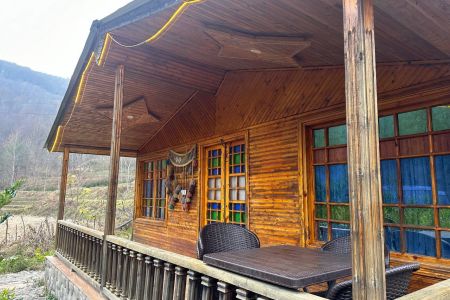 کلبه با جکوزی نزدیک آبگرم آزرو بابل - سرخدار