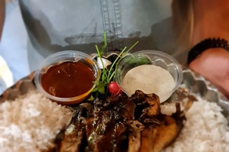 کلبه چوبی نزدیک آبگرم آزرو در بابل - افرا