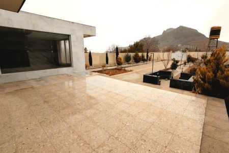 ویلا دوبلکس استخردار در شیراز - گلستان