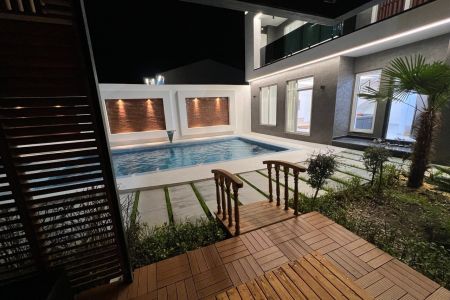 ویلای تریپلکس استخردار در انزلی