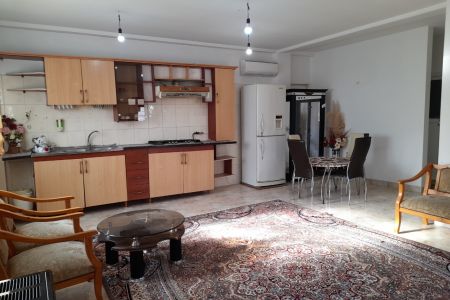 خانه حیاط دار در هچیرود - همکف