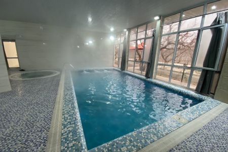 ویلا با استخر و جکوزی در شهریار -دینارآباد