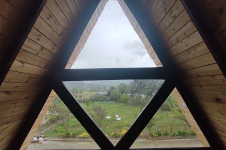 کلبه سوئیسی در سیاهکل - بیجار پشت