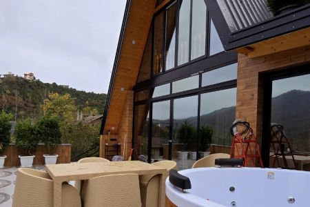 کلبه سوئیسی جکوزی دار در نشتارود - دینارسرا