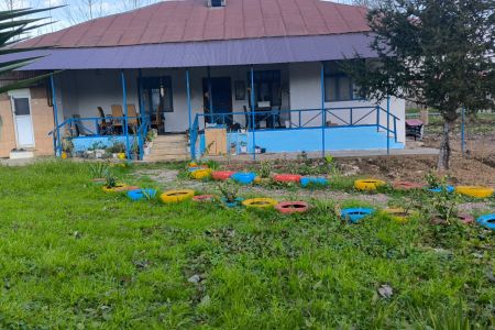 خانه روستایی حیاط دار در صومعه سرا - مرکیه