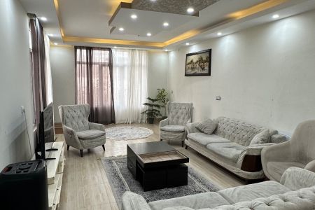 ویلا استخردار در ساوجبلاغ - آران