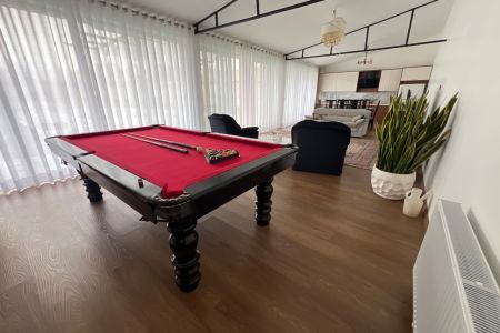 فيلا بمسبح في جهارباغ - طريق سهيلية