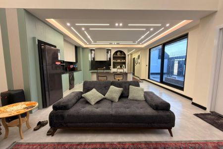 ویلا با استخر و جکوزی در قشم - دفاری