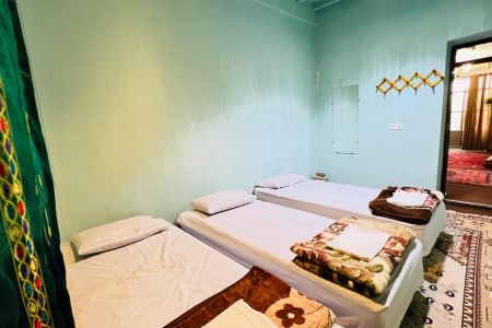 بوم گردی در جزیره هرمز - اتاق سه نفره