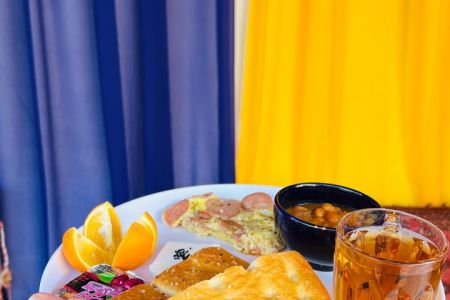 بوم گردی در جزیره هرمز - اتاق ۶ تخته