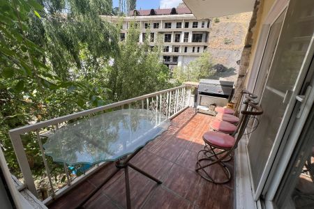 جناح مفروش في شمشك، طهران