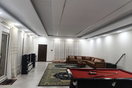 ویلا استخردار در چهارباغ - ابراهیم آباد